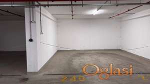 Komforna dupla garaža u novom kompleksu - Adamovićevo naselje